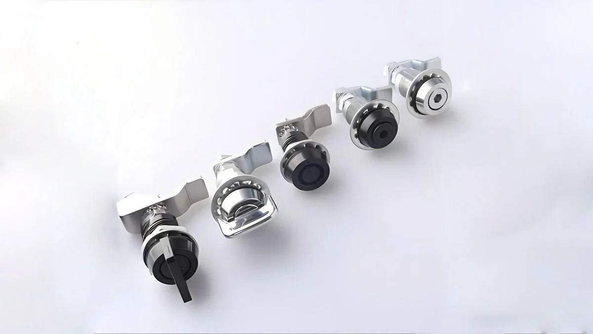 Compression Latch Material Guide: Stainless Steel 316 vs 304 vs Zinc Alloy