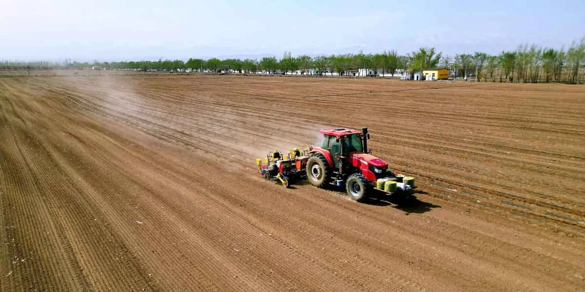 Heavy-Duty Rotary Latches for Off-Highway and Agricultural Machinery